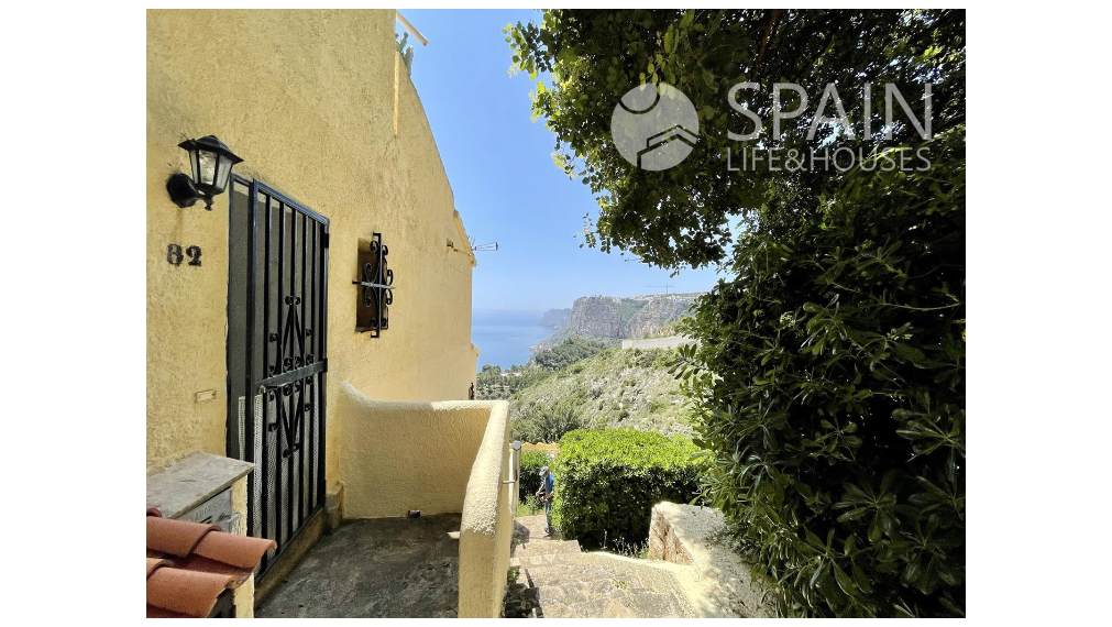 Očarujúci byt s výhľadom na more, 2 km od mora.