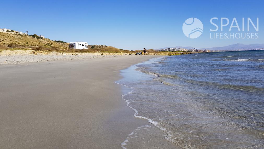 NOVÉ FANTASTICKÉ APARTMÁNY V GRAN ALACANT, 3 km od pláže, 20 minút od Alicante, Costa Blanca