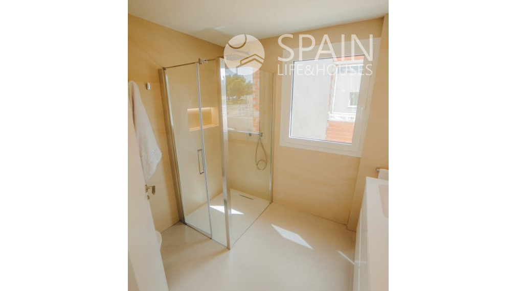 Novostavba! Nádherné vily vo Finestrat, 3-4 km od pláže, pri meste Benidorm. Dokončenie SEPT 2022