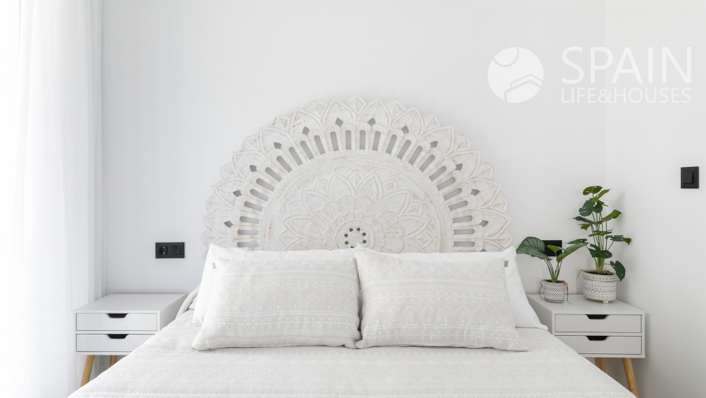 Posledná  4 spálňová vila s bazénom vo Finestrat/Benidorm, 2,5km od pláže dokončenie 2023