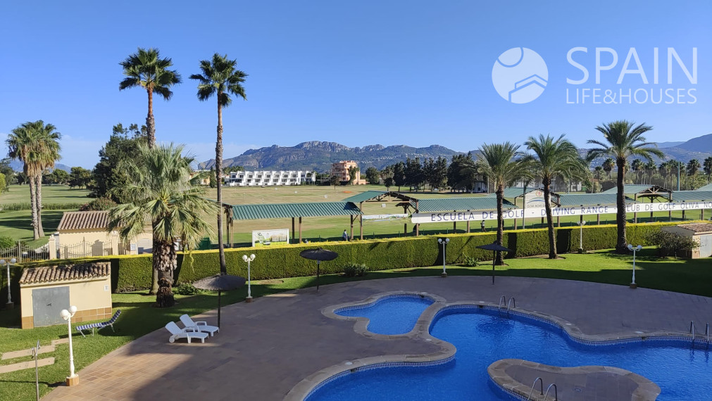 Veľkolepý 3 spálňový byt s výhľadom na golf; Oliva Nova iba 500 m od mora