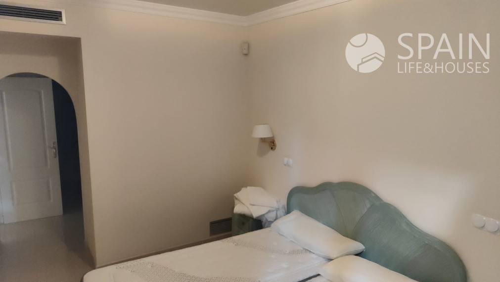 Veľkolepý 3 spálňový byt s výhľadom na golf; Oliva Nova iba 500 m od mora