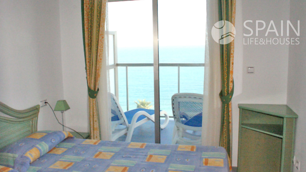 Byt s fenomenálnym výhľadom na more v prvej línii pri pláži v Calpe, Costa Blanca
