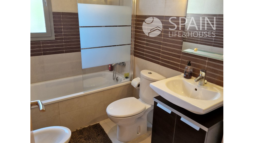 Na prenájom úžasný 3 spálňový apartmán v pokojnej oblasti El Verger (DENIA) len 6 minút chôdze od pláže