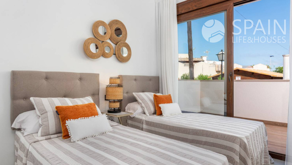 Bungalov v Los Balcones, Torrevieja, 3 km od pláže, Costa Blanca juh