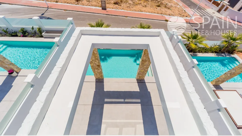 Veľkolepé vily "Galaxy Villas" v Torrevieji s krásnym výhľadom na more