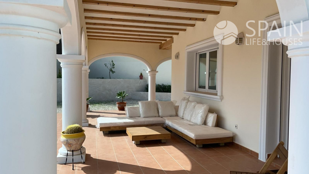 Nádherná 4 spálňová vila s bazénom v exkluzívnej časti len 10 minút od pláže, Moraira, Costa Blanca sever