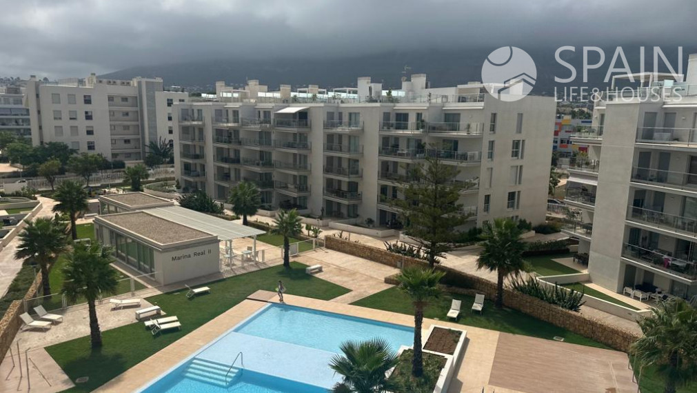 Penthouse snov v exkluzívnej urbanizácii: luxusné bývanie na pobreží na dosah ruky