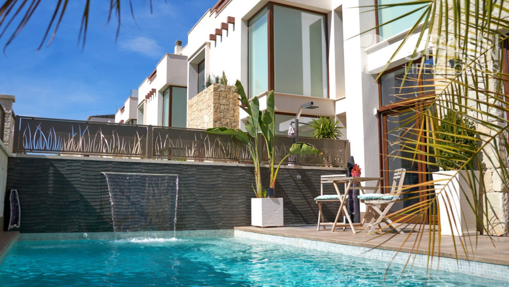 Objavte svoju vilu snov v Ciudad Quesada! 🌟🌟