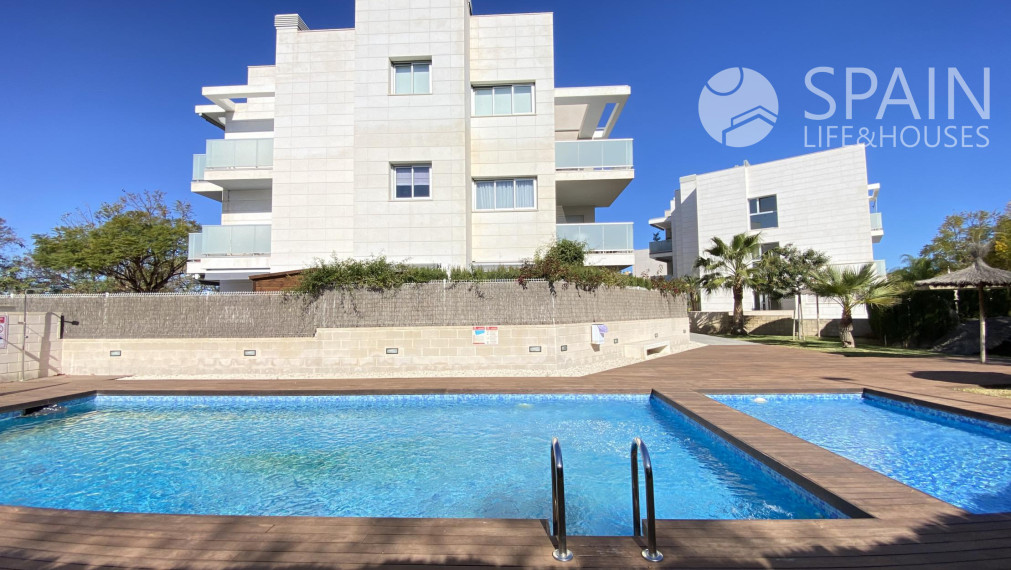 Žite v Luxuse na Pláži Arenal! 4-izbový Duplexový Penthouse s Výhľadom na Montgó a More v Jávea"