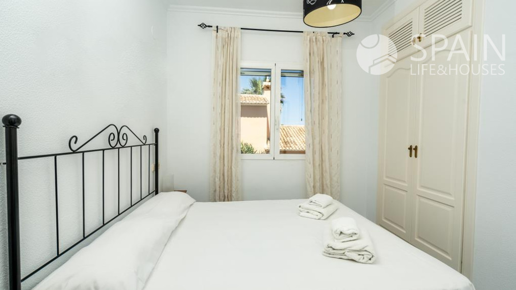 Pobrežný raj: exkluzívna vila so 6 spálňami v meste Denia, obklopená luxusom a pohodlím