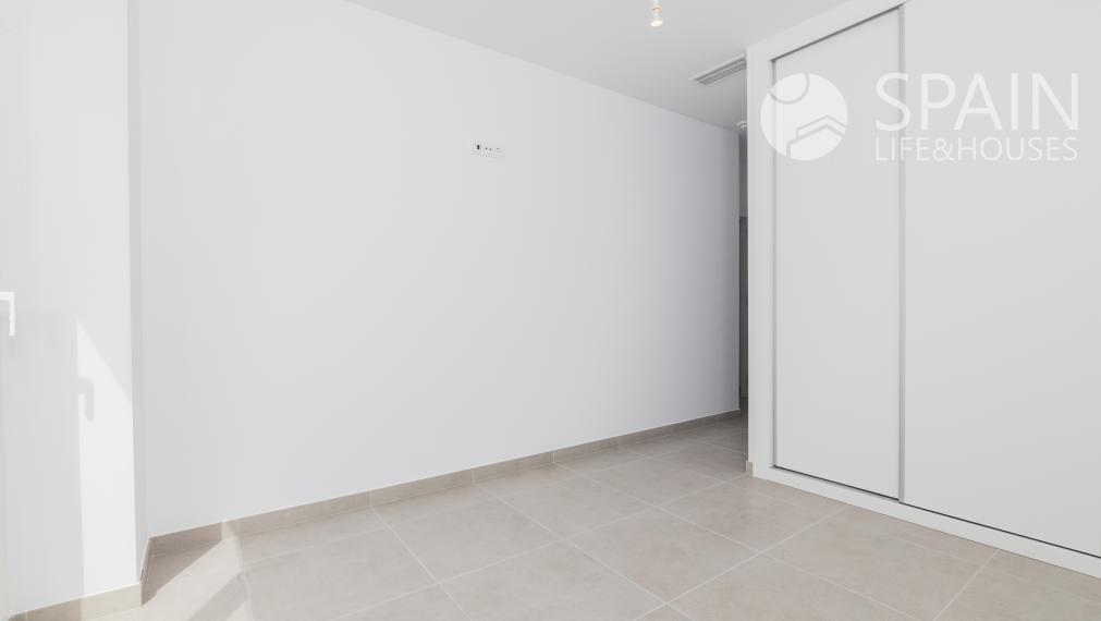 Novopostavená vila s bazénom v Polop de la Marina