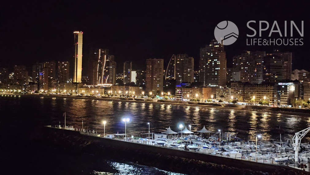 Torre de Cristal v Benidorme: domy s priestrannými terasami a nádherným výhľadom