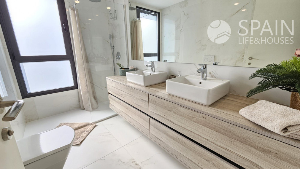 Torre de Cristal v Benidorme: domy s priestrannými terasami a nádherným výhľadom