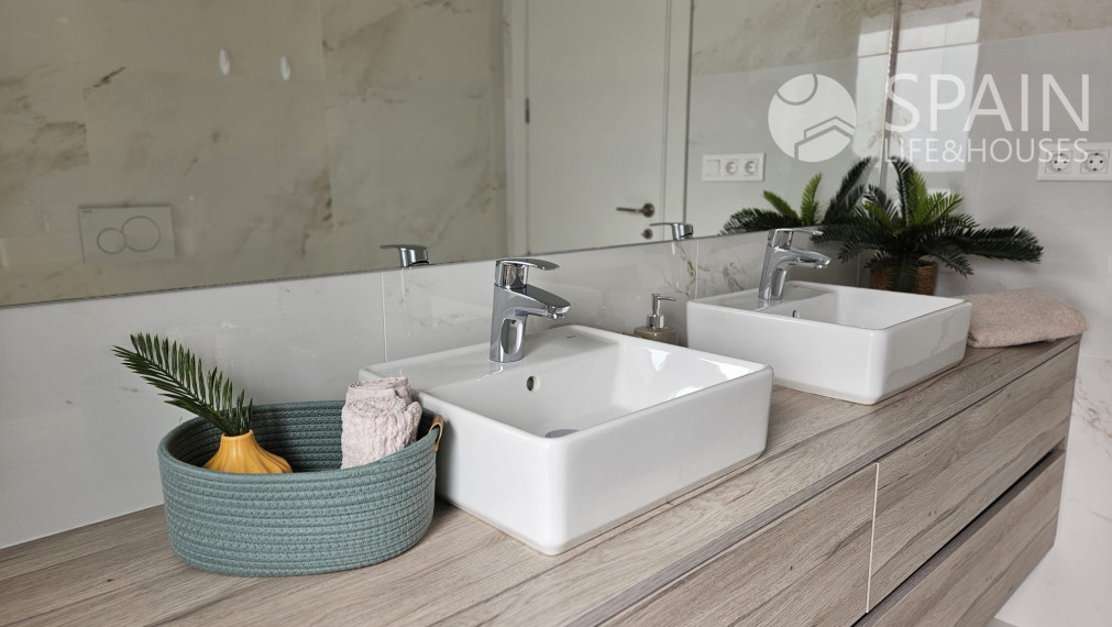 Torre de Cristal v Benidorme: domy s priestrannými terasami a nádherným výhľadom