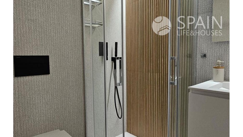 Na prenájom apartmán v 1 línii pri mori v Denia