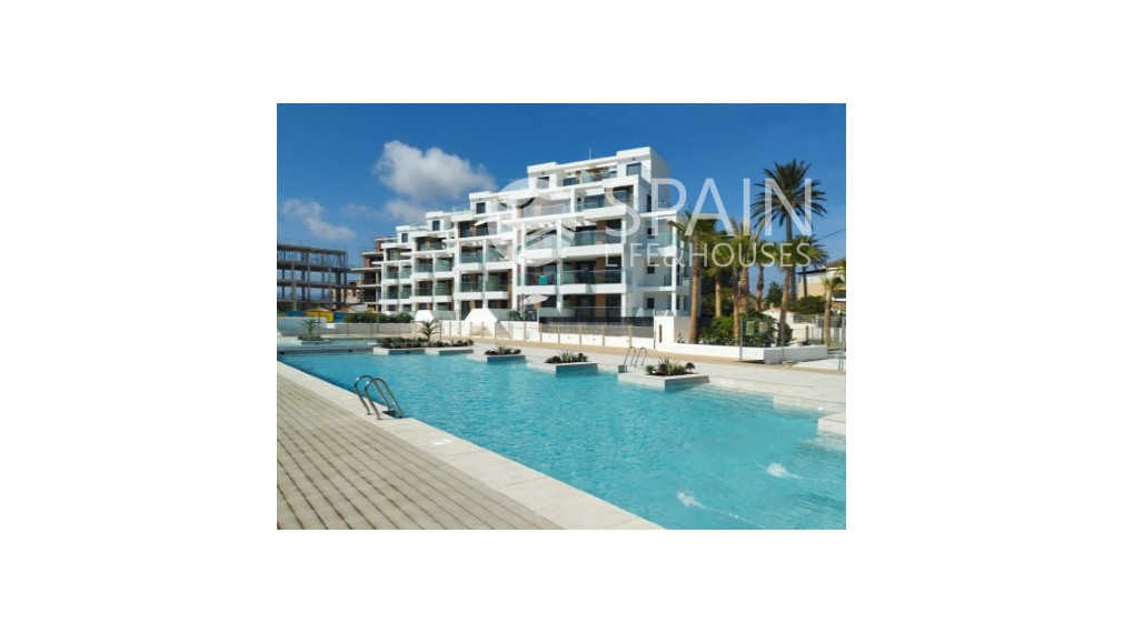 Na prenájom apartmán v 1 línii pri mori v Denia