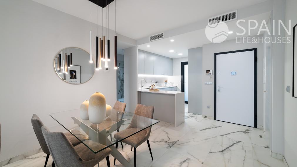 Panoramatická veža – moderné bývanie pri Playa de Poniente