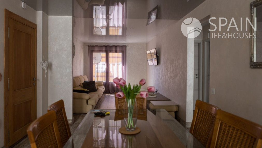 For rent beautiful, renovated 3 rooms apartment close to the center of Denia and the sea, Costa Blanca