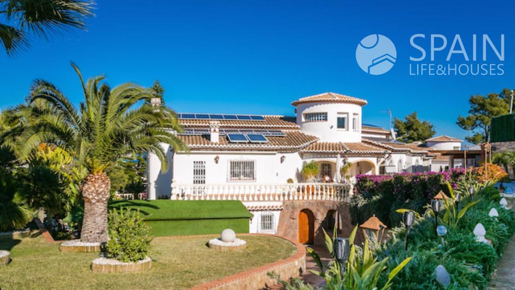 Luxurious 7-room villa with sea views in Javea, Costa Blanca