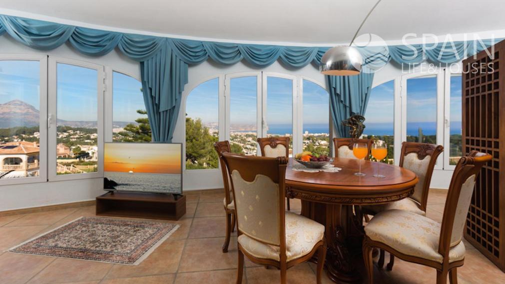 Luxurious 7-room villa with sea views in Javea, Costa Blanca