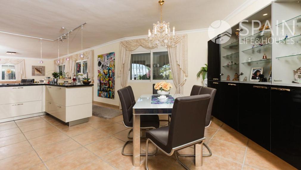 Luxurious 7-room villa with sea views in Javea, Costa Blanca