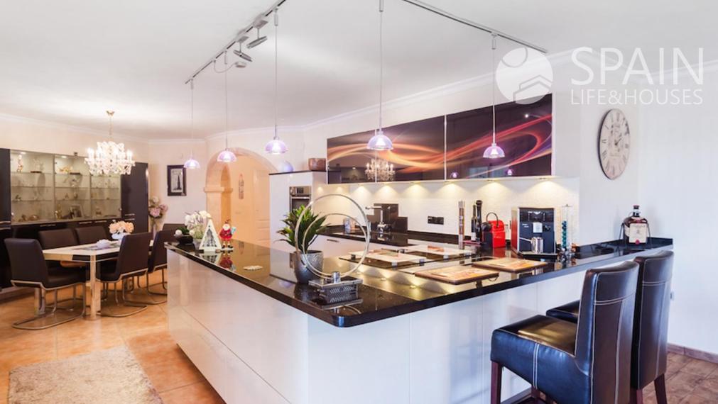 Luxurious 7-room villa with sea views in Javea, Costa Blanca