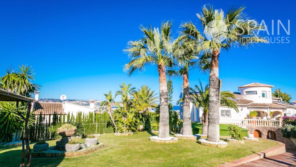 Luxurious 7-room villa with sea views in Javea, Costa Blanca