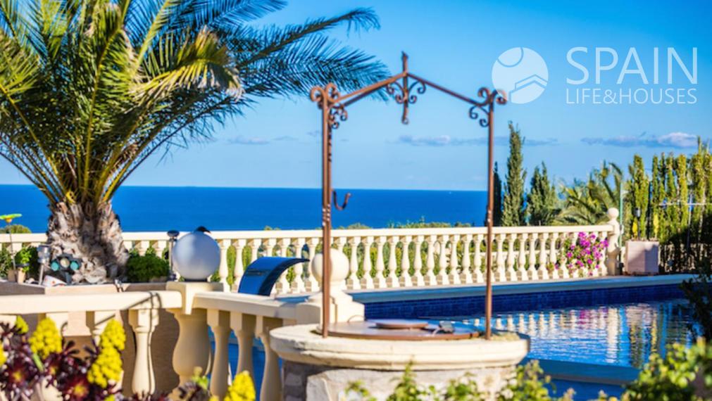 Luxurious 7-room villa with sea views in Javea, Costa Blanca