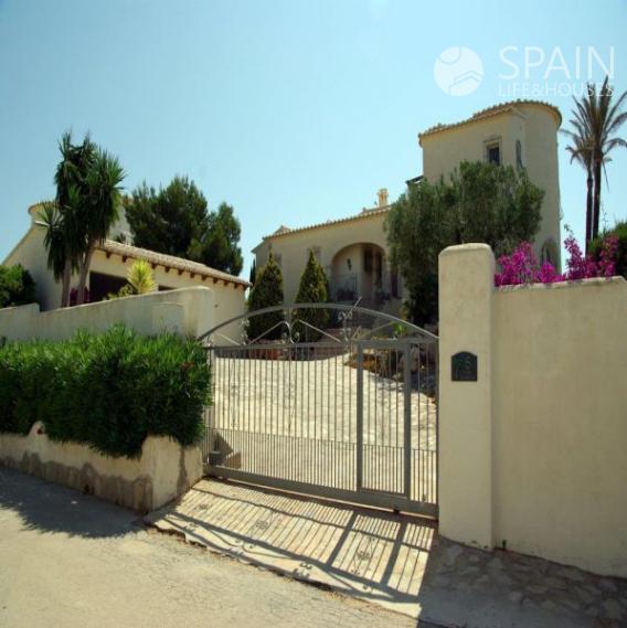 !!Sea front!! 5-bedroom vila with infinity pool, Cumbre del Sol, Benitachell, Costa Blanca