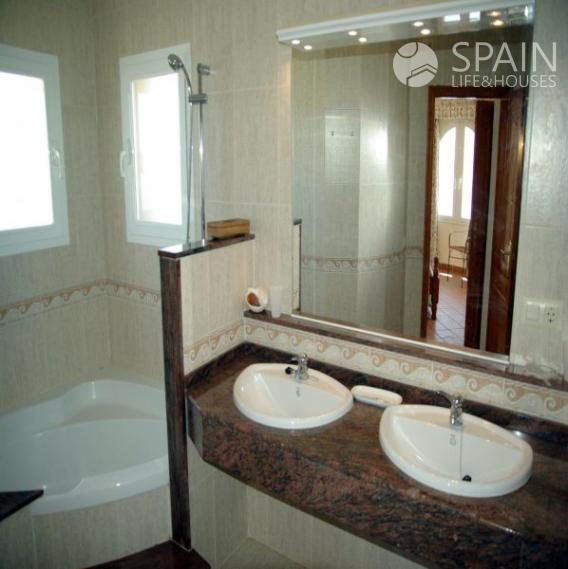 !!Sea front!! 5-bedroom vila with infinity pool, Cumbre del Sol, Benitachell, Costa Blanca