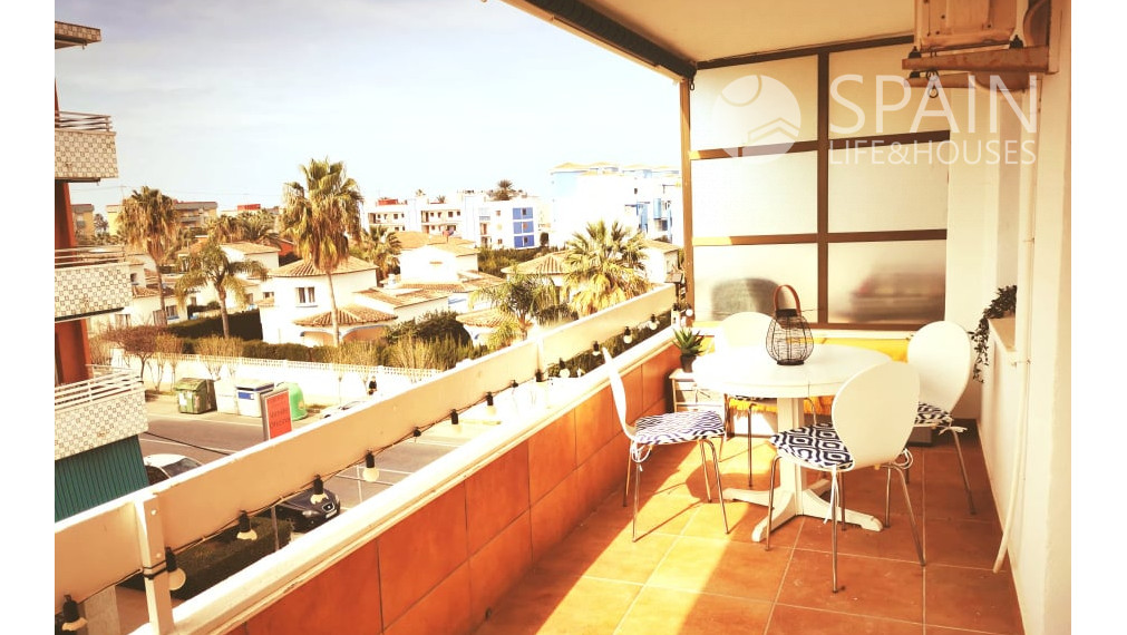 For rent  2 bedrooms partially renovated and furnished apartment only 100 m from the sea