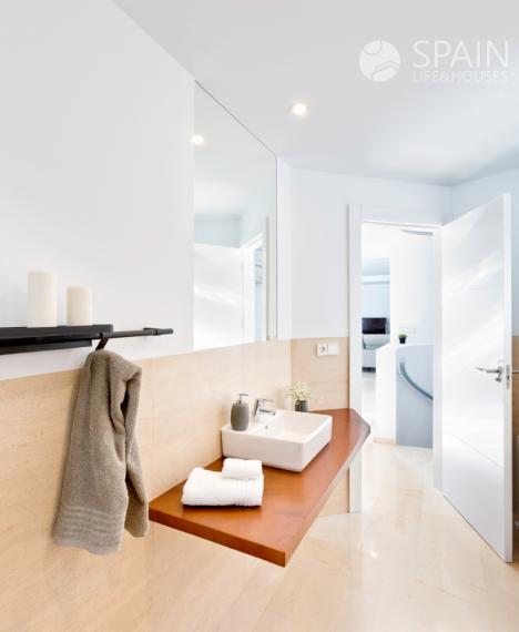 New and fully furnished 3-bedrooms apartment in ALTEA, Costa Blanca North