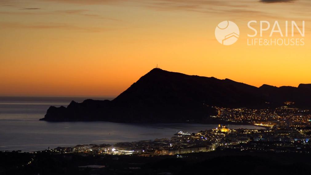 New and fully furnished 3-bedrooms apartment in ALTEA, Costa Blanca North