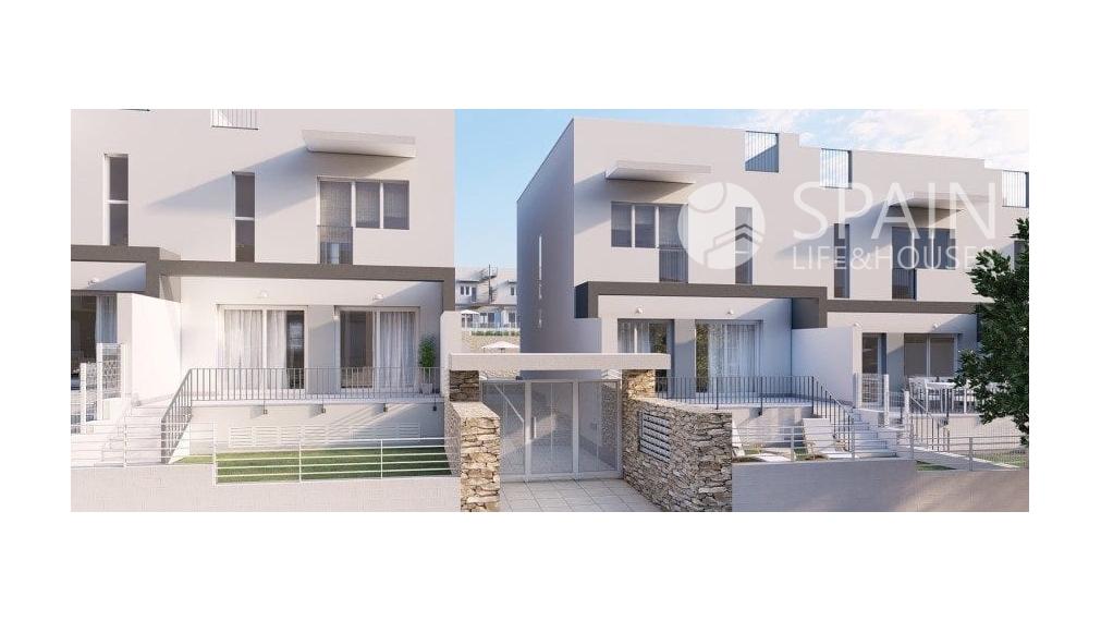 NEWBUILD Townhouses close to the golf and airport Alicante