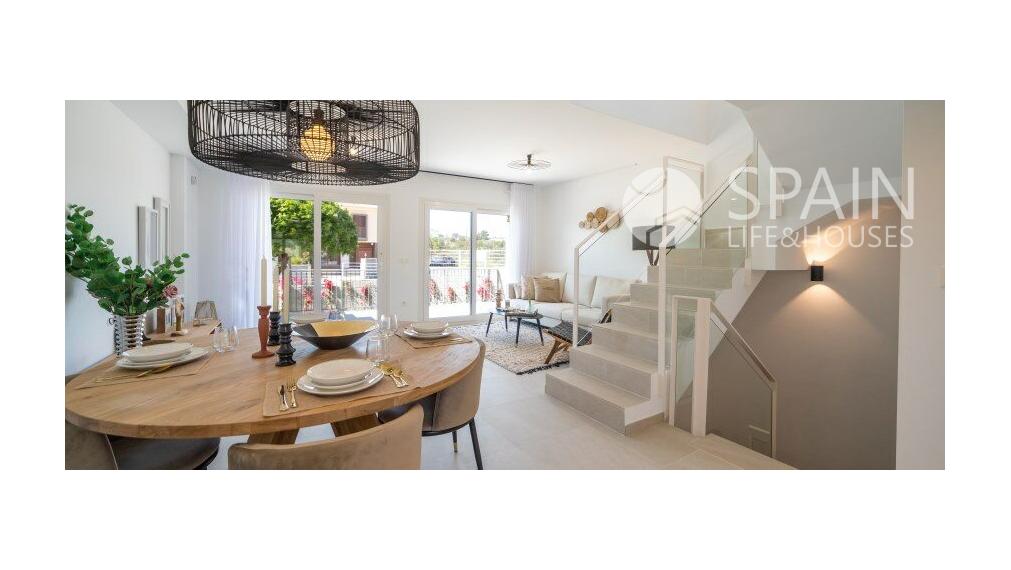 NEWBUILD Townhouses close to the golf and airport Alicante