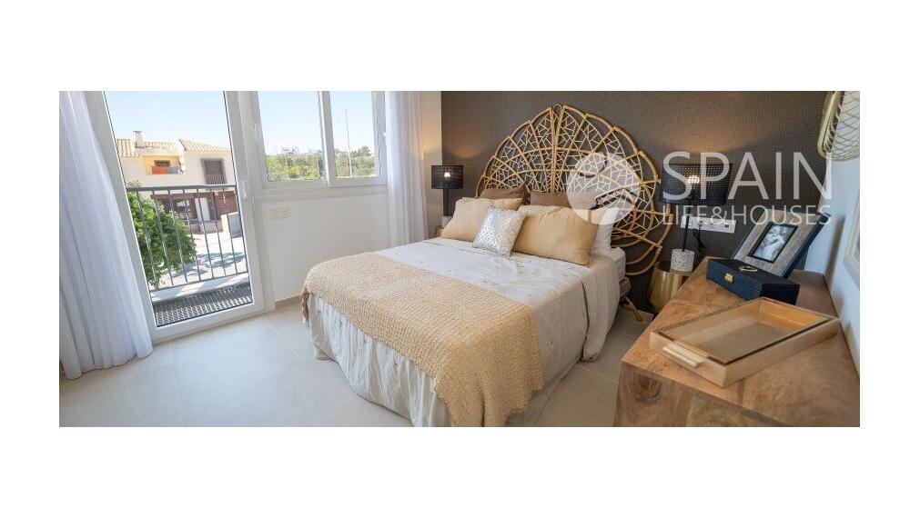 NEWBUILD Townhouses close to the golf and airport Alicante