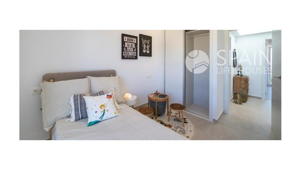 NEWBUILD Townhouses close to the golf and airport Alicante