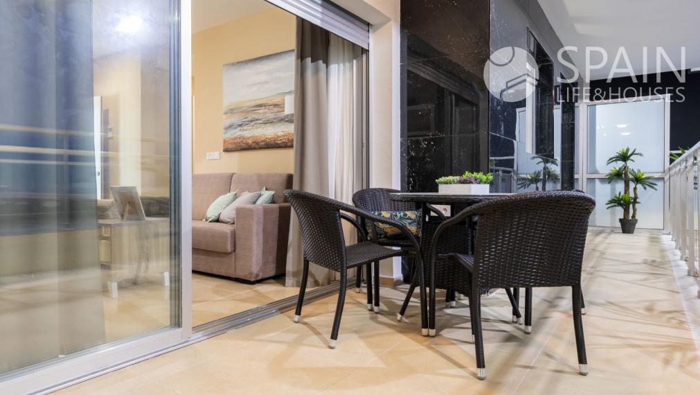 2-bedrom completly furnished apartament with name "City Gardens", in first sea line  with comunal pools and jacuzi, Oropesa, Valencia