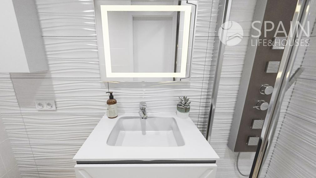 2-bedrom completly furnished apartament with name "City Gardens", in first sea line  with comunal pools and jacuzi, Oropesa, Valencia