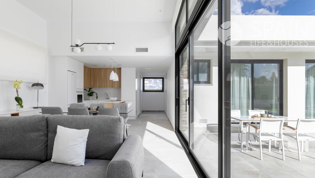 VILLA ESENCIA. New detached villas with a private pool close to Murcia