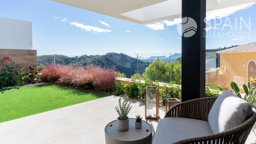 New, luxurious  2 bedroom apartment with comunal pool in Cumbre del Sol, Costa Blanca