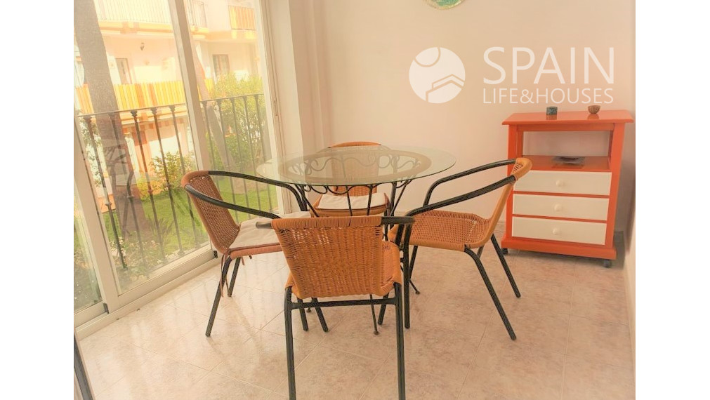 Romantic 1-bedroom furnished apartment in DENIA, Costa Blanca with balcony and comunal pools just 7 min walk from the beach and ca 15 min about the center
