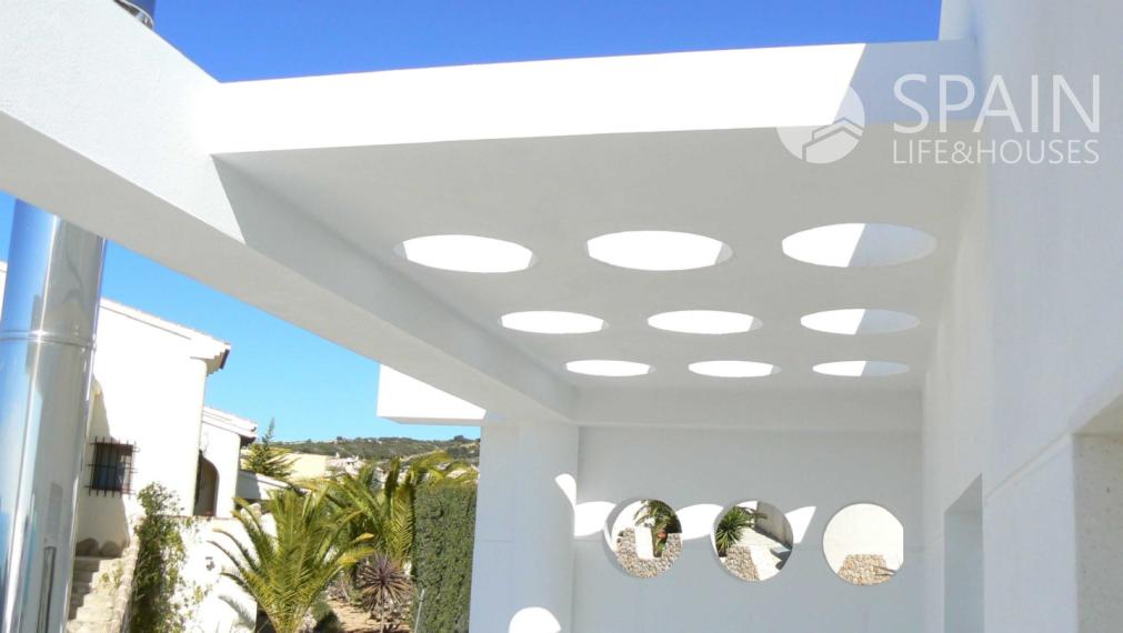 Supreme modern villa in Cumbre del Sol with sea views