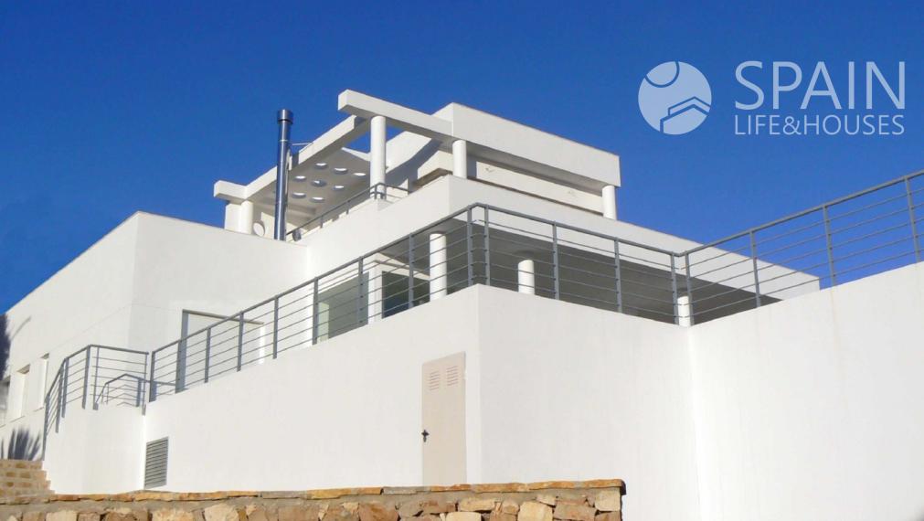 Supreme modern villa in Cumbre del Sol with sea views