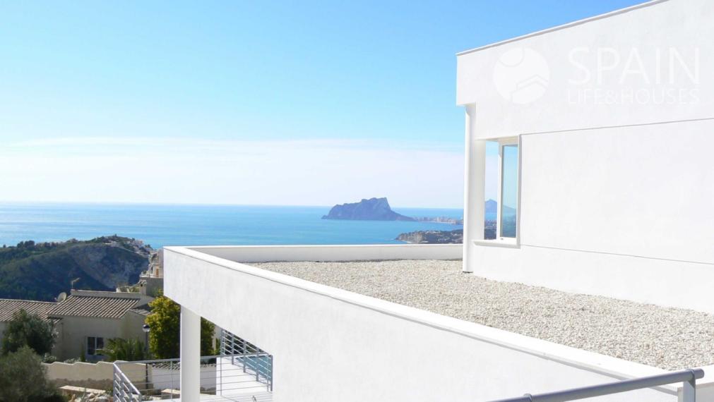 Supreme modern villa in Cumbre del Sol with sea views