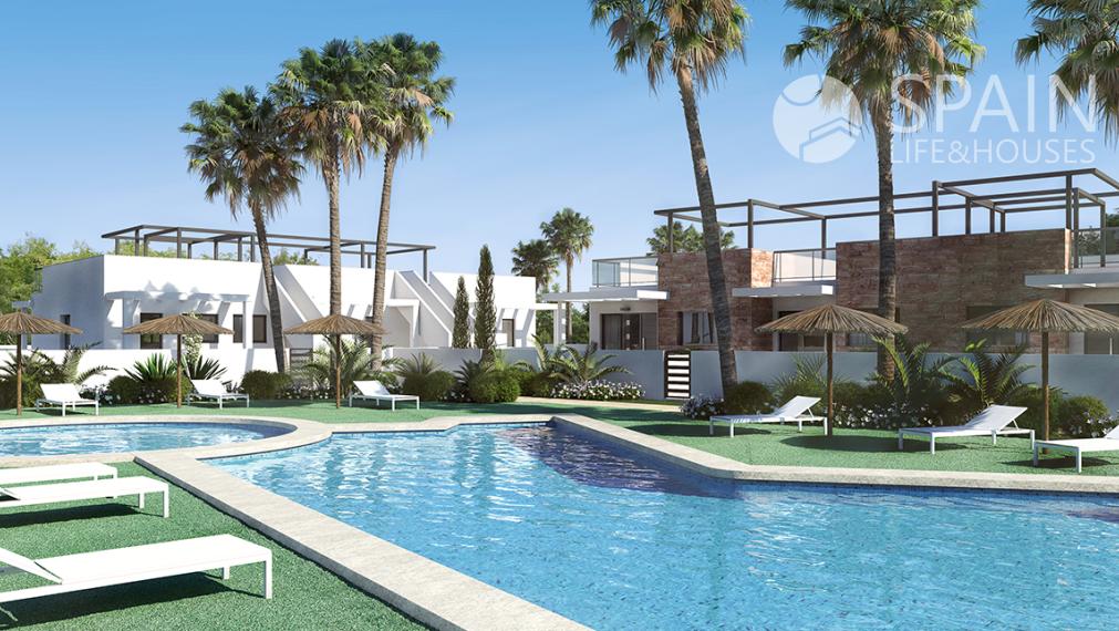 Mervalous townhouses with sea views and community pool in Mil Palmeras