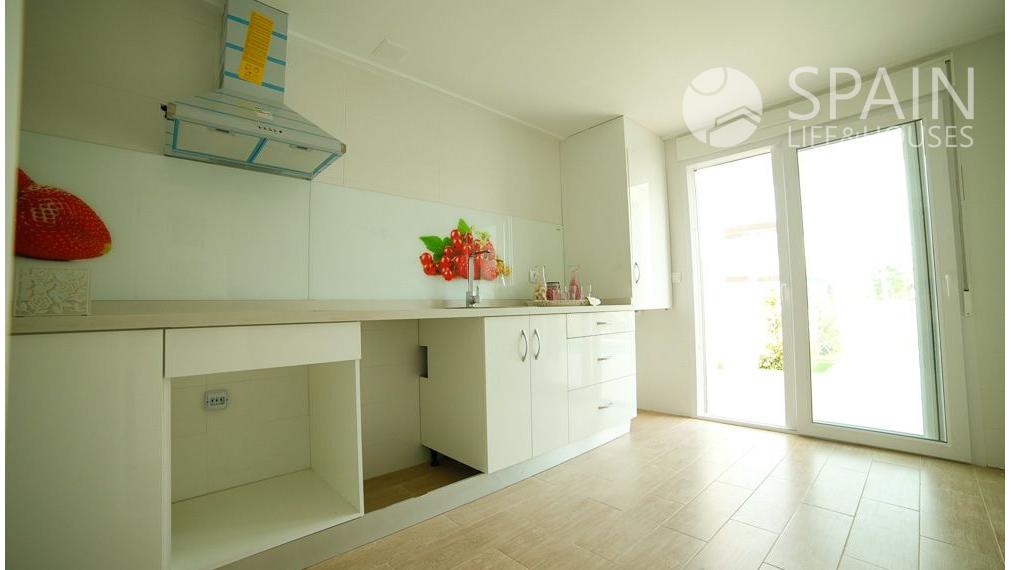 PROJECT LIN-DA. Magnificent semi-detached villas with pool 5 minutes from the beach in Alicante. The project will be completed in early 2025