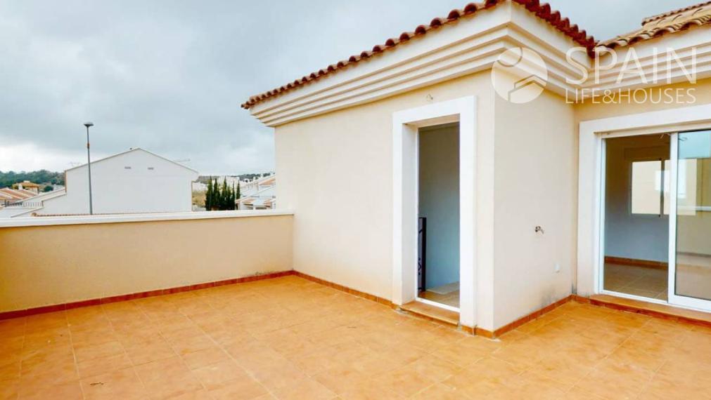 Bungalows of new construction with 2 bedrooms 8km from the beach in San Miguel de Salinas, Costa Blanca south. Key in hand