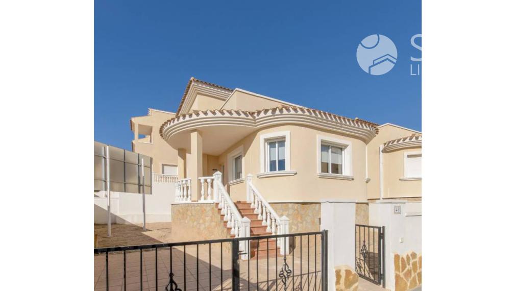 Bungalows of new construction with 2 bedrooms 8km from the beach in San Miguel de Salinas, Costa Blanca south. Key in hand